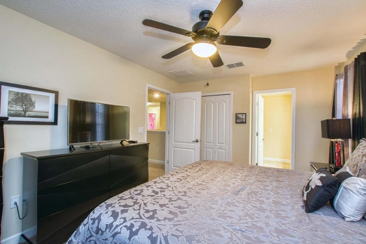 Home Next To Disney Cg1406 Davenport