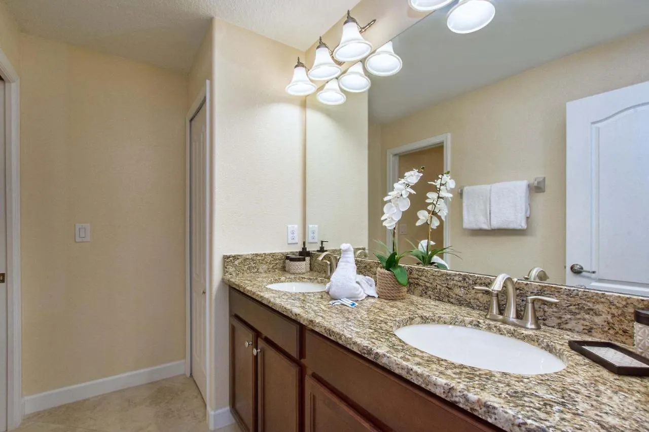 Home Next To Disney Cg1406 Davenport