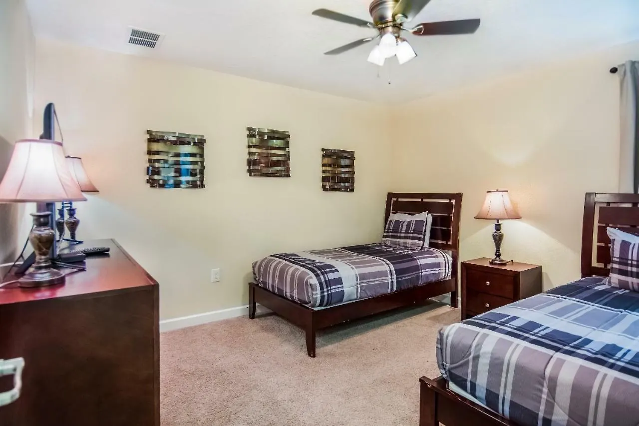Home Next To Disney Cg1406 Davenport